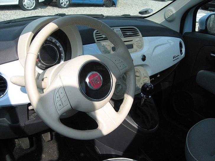 Fiat 500 1,3 MJT Lounge -SOLGT billede 3