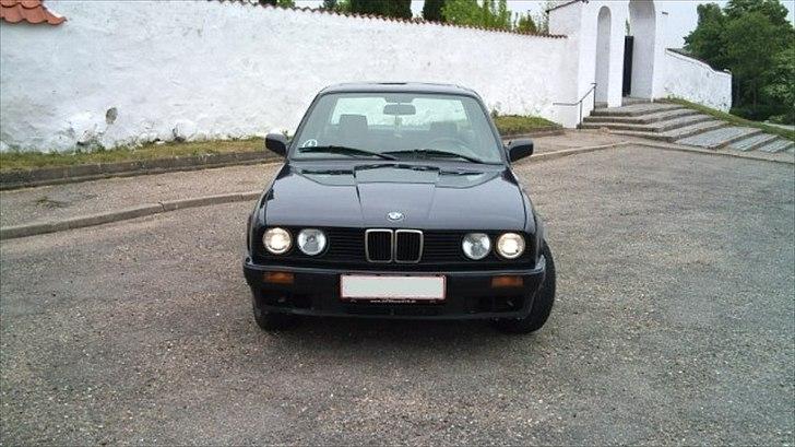 BMW E30 324TD billede 3