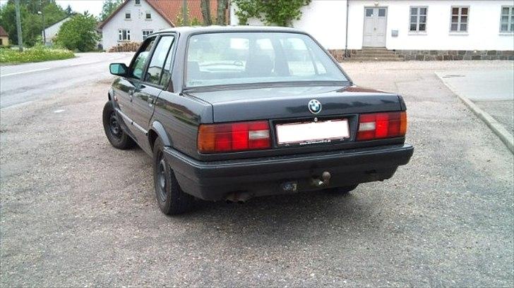 BMW E30 324TD billede 4