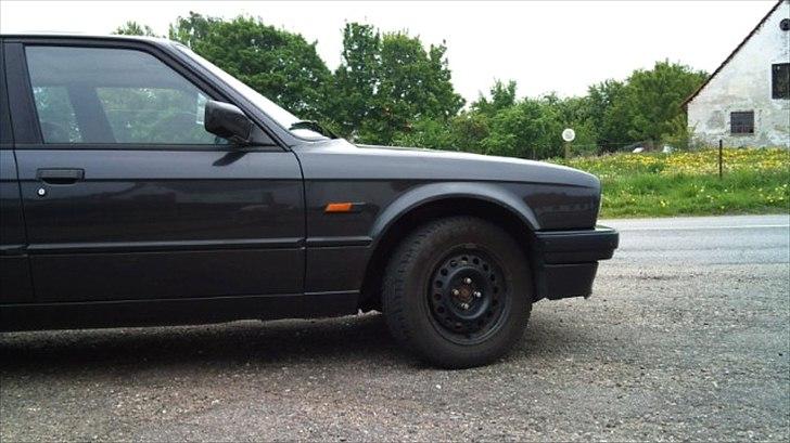 BMW E30 324TD billede 8