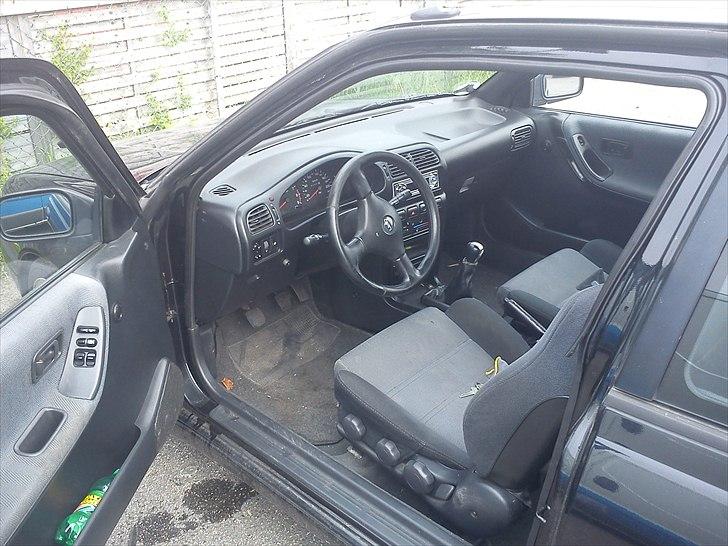 Nissan Sunny GTI SOLGT billede 2