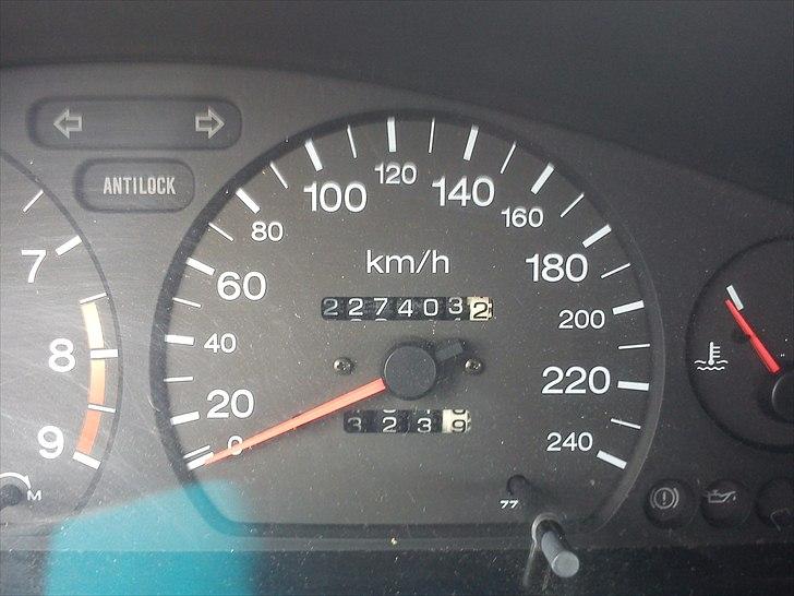 Nissan Sunny GTI SOLGT billede 3