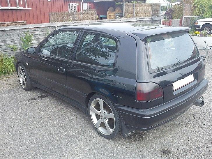 Nissan Sunny GTI SOLGT billede 4