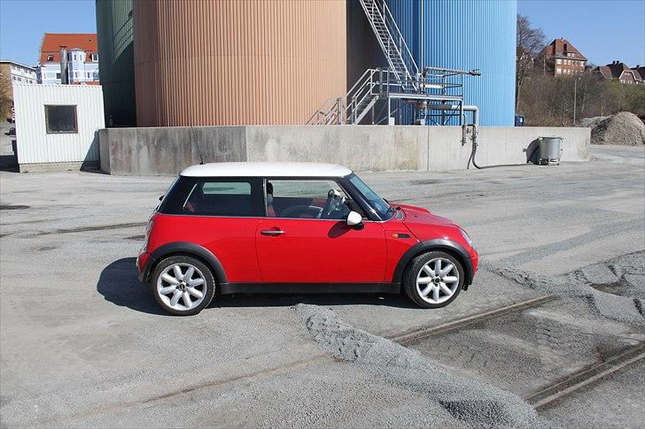 Mini Cooper 1,6 2d billede 2