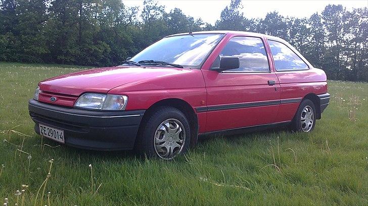 Ford ESCORT 1.3 CL BYTTET billede 1