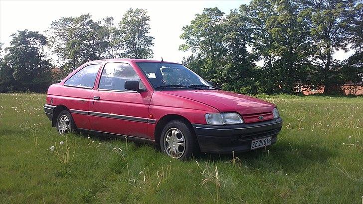 Ford ESCORT 1.3 CL BYTTET billede 10