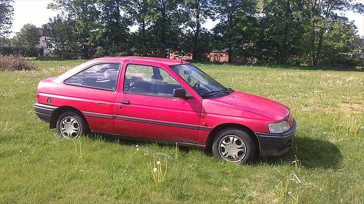 Ford ESCORT 1.3 CL BYTTET billede 12