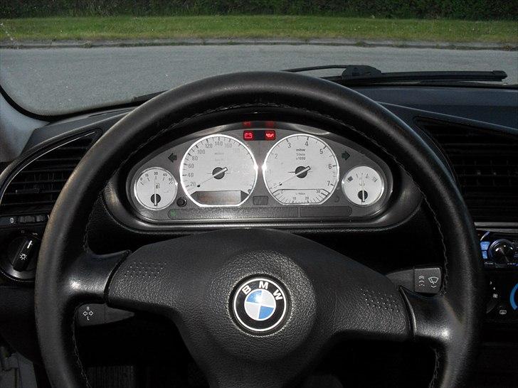 BMW 325i STJÅLET billede 2