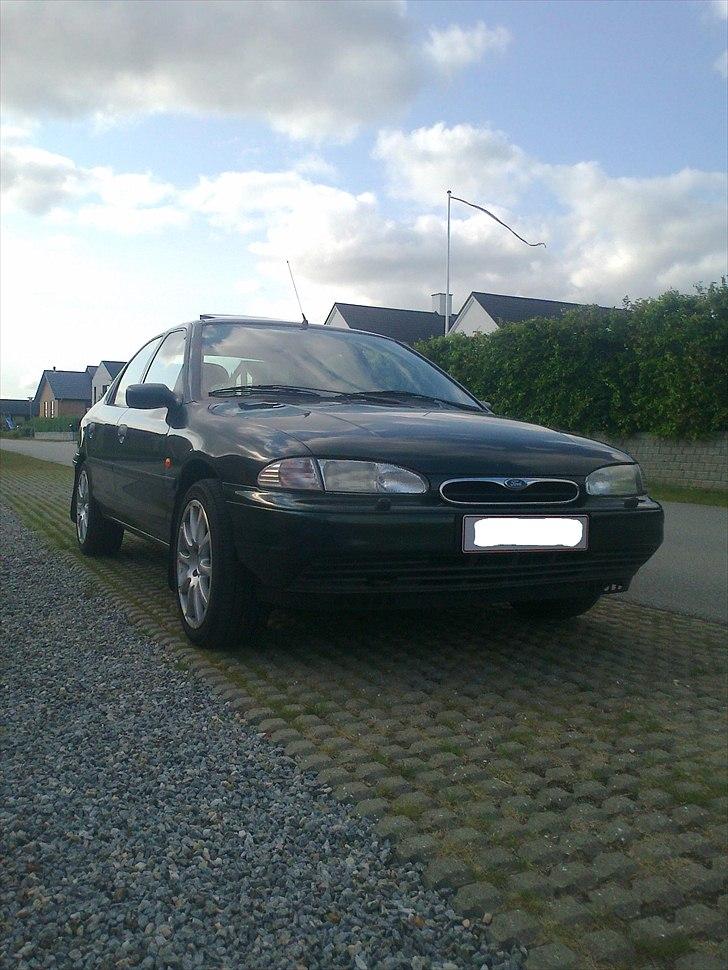 Ford Mondeo V6 billede 1