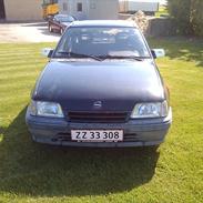 Opel Kadett e 