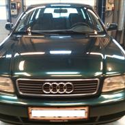 Audi A4 1.8 Avant B5 (TOTALSKADET)