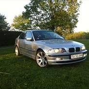 BMW 328i
