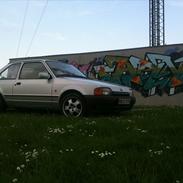 Ford Escort 1,6 solgt