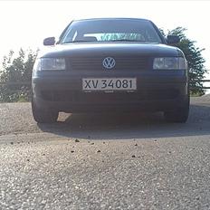 VW Passat 1,6 limo "SOLGT"