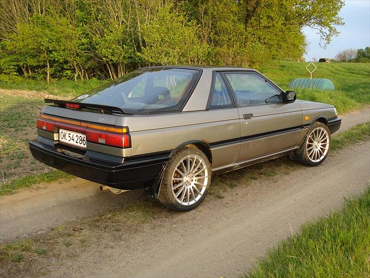 Nissan sunny b12 coupe