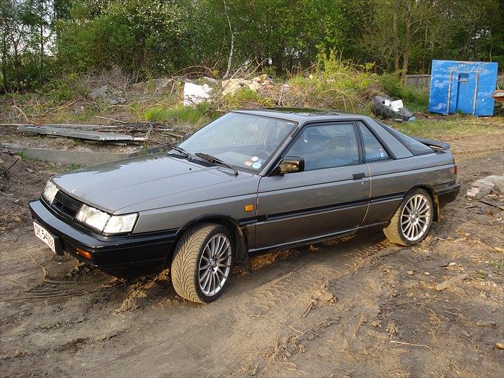 Nissan sunny b12 coupe