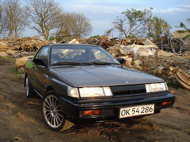 Nissan sunny b12 coupe