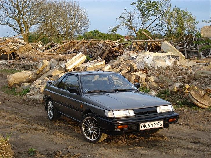 Nissan sunny b12 coupe