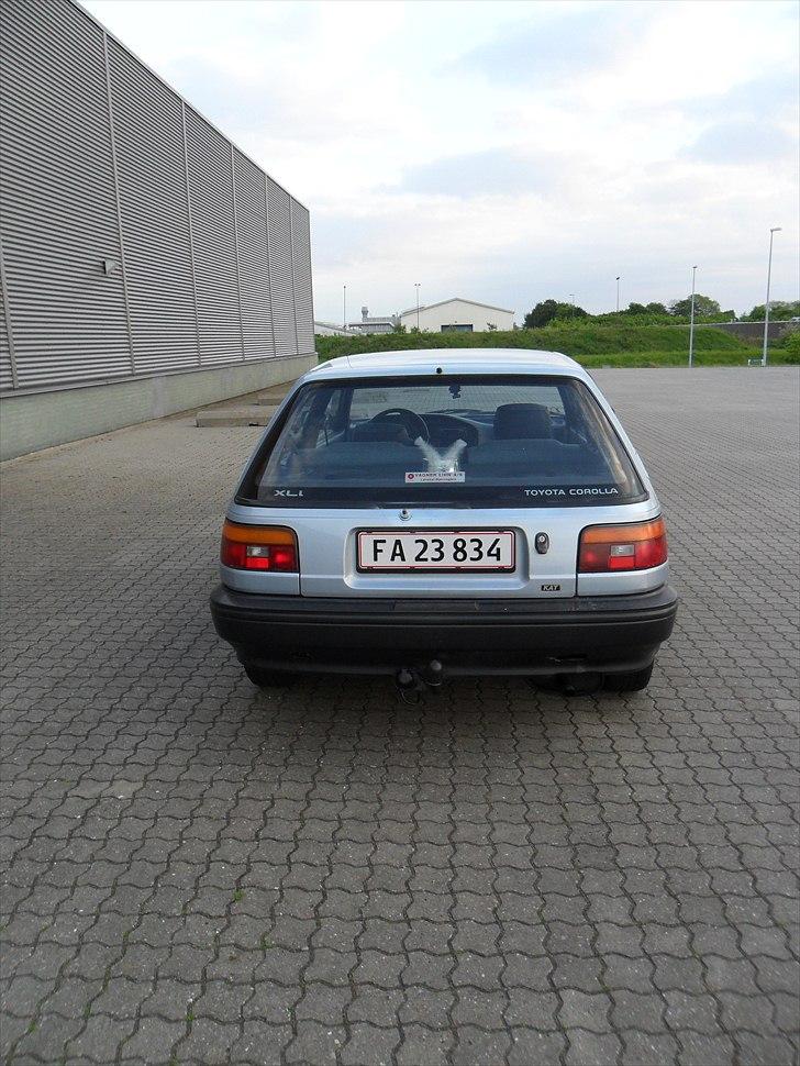 Toyota Corolla E90 billede 8