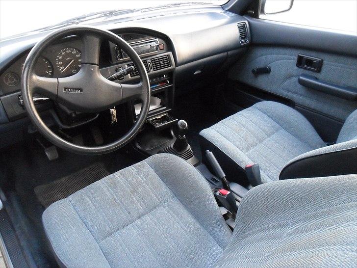 Toyota Corolla E90 billede 10