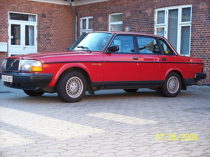 Volvo 240 billede 1