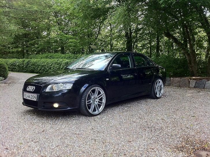 Audi A4 2,0 TDi S-Line #solgt# billede 4