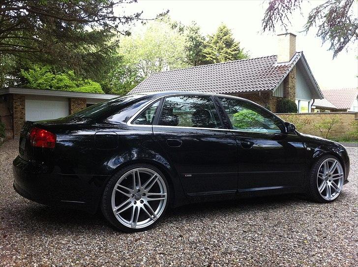 Audi A4 2,0 TDi S-Line #solgt# billede 6