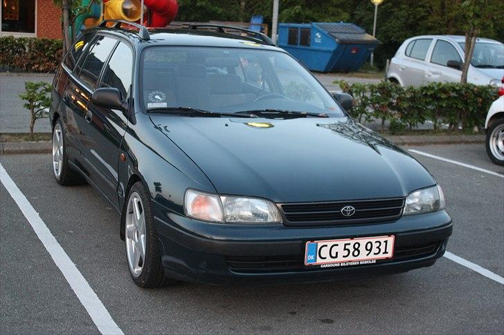 Toyota Carina E 1.6 Stationcar billede 2