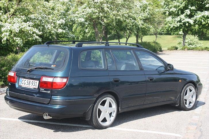 Toyota Carina E 1.6 Stationcar billede 6