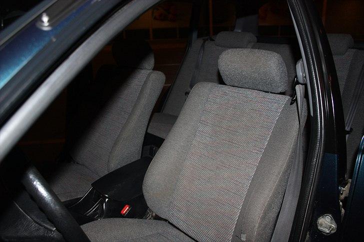 Toyota Carina E 1.6 Stationcar billede 8