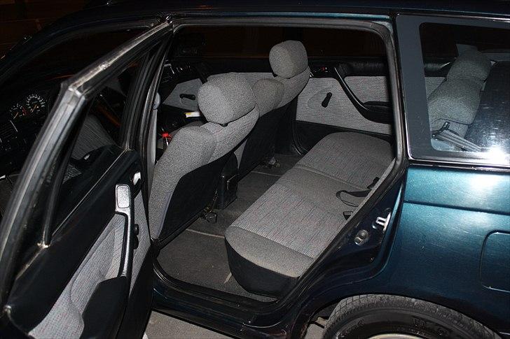 Toyota Carina E 1.6 Stationcar billede 9