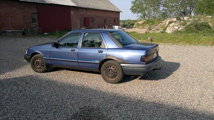 Ford Sierra *solgt* billede 1