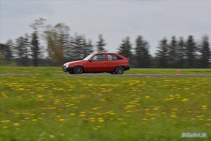 Opel Kadett - 12 sek 1/4 mile billede 13