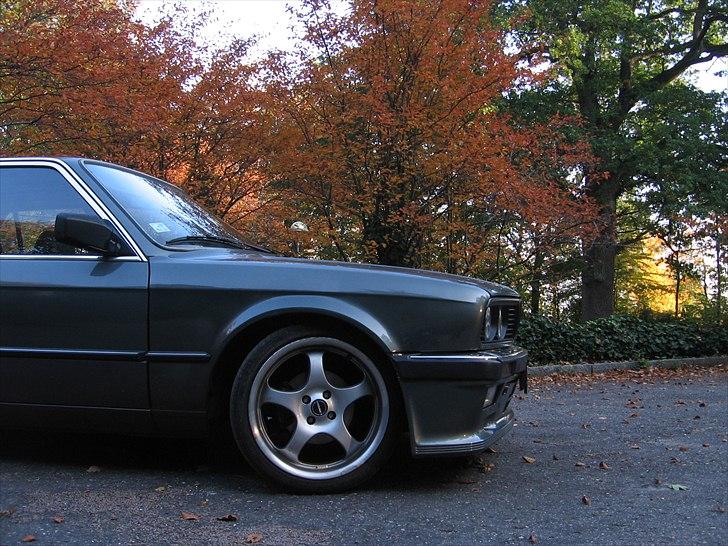BMW 325  *solgt* billede 1