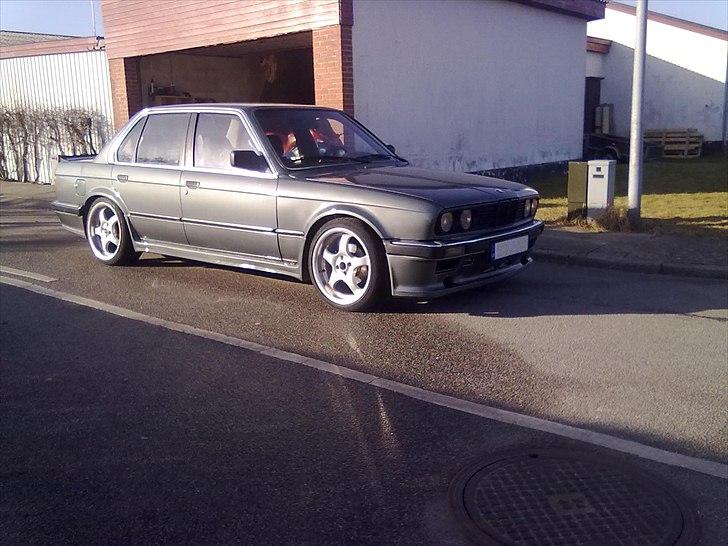 BMW 325  *solgt* billede 6