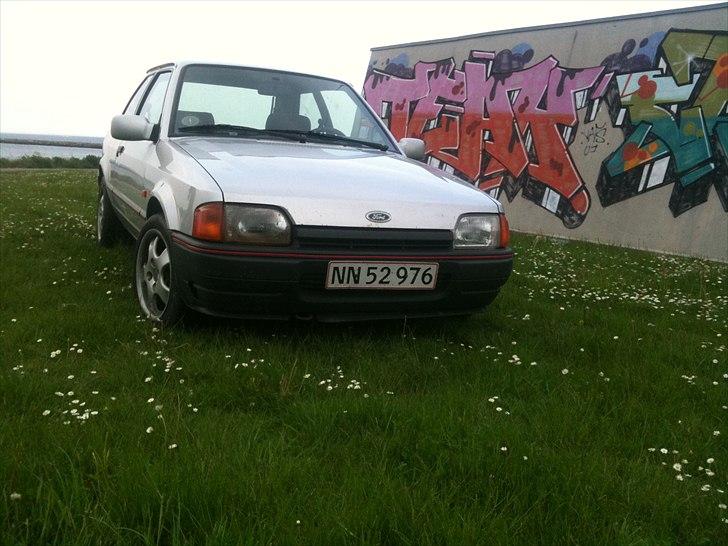 Ford Escort 1,6 solgt billede 4