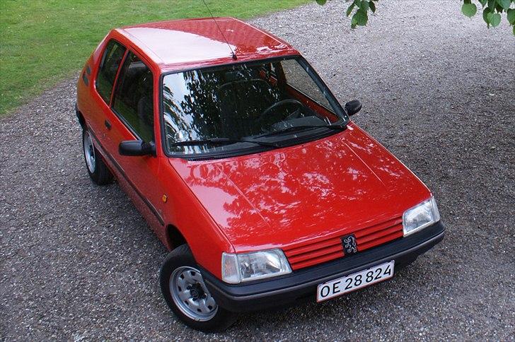 Peugeot 205 Color Line billede 1