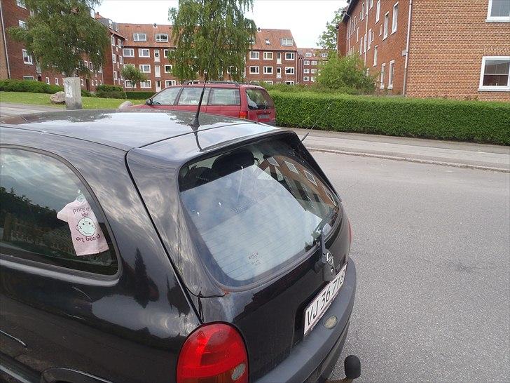 Opel Corsa B Sport "SOLGT" - ORG bagrude spoiler billede 3