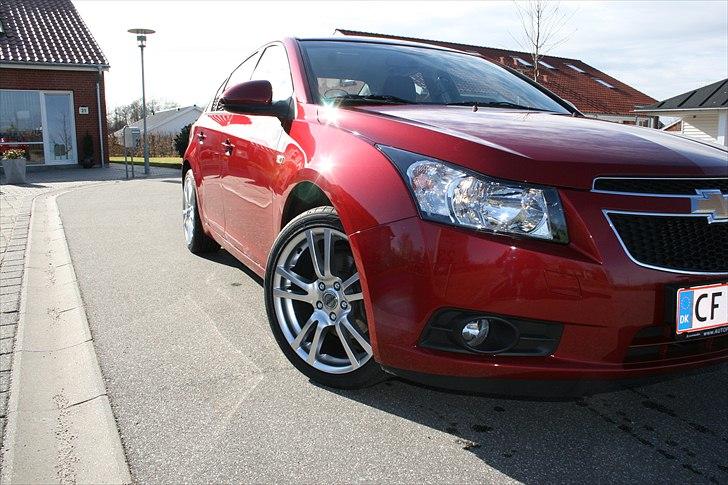 Chevrolet Cruze - Mega wheels with toyo 225/40/18 billede 3