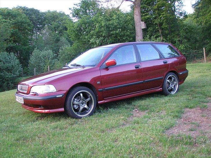 Volvo V40 2.0 16V SOLGT billede 1