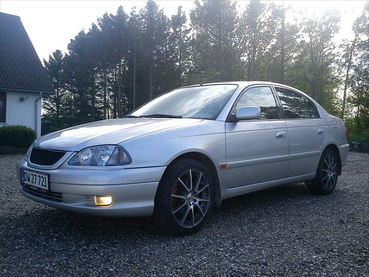 Toyota Avensis T22 billede 2