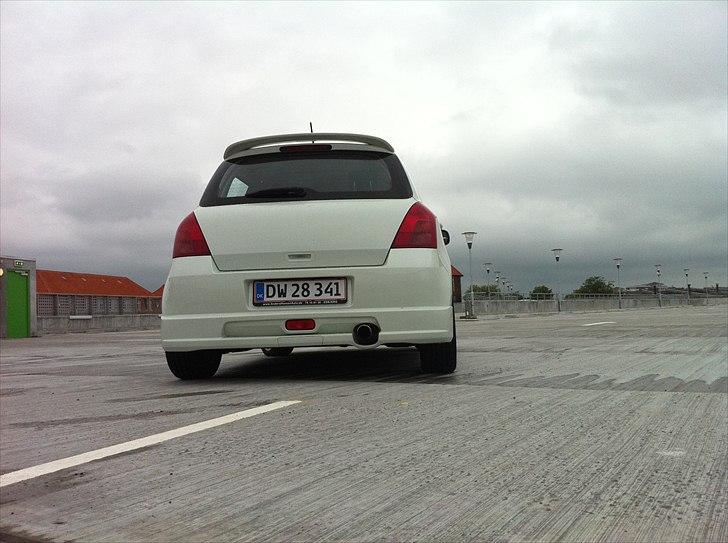 Suzuki Swift 1,3 GLJ billede 3