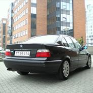 BMW 325i