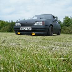 Opel kadett e 1,6i <<TOVE>> DØD :(