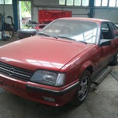 Opel Monza 3.0 GSE Aut.