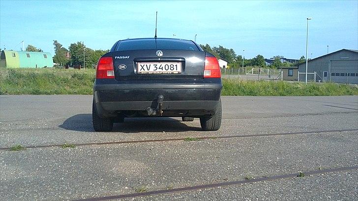 VW Passat 1,6 limo "SOLGT" billede 7