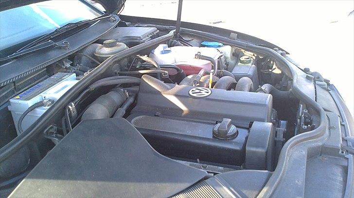 VW Passat 1,6 limo "SOLGT" billede 15