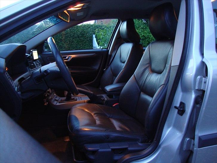 Volvo V70 - Disse sæder har kørt 363.000 km og føles og ser stadig ud som nye! billede 9