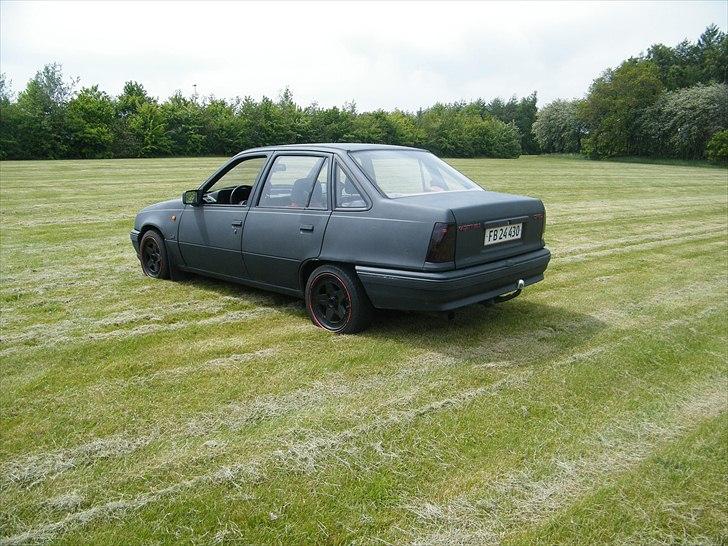 Opel kadett e 1,6i <<TOVE>> DØD :( billede 2