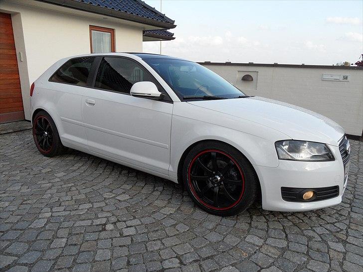 Audi A3 2,0 TDI - Miss Malibu - Sådan ser den så ud med de nye fælge... billede 1